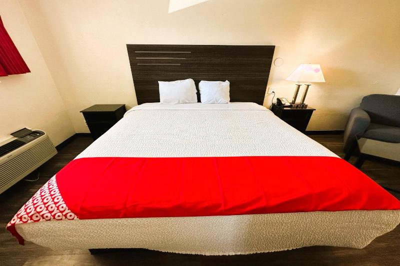 King Bed Walkin image 4