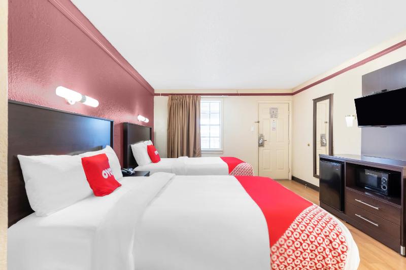 Double Room with Two Double Beds image 3