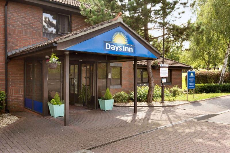 Days Inn by Wyndham Southampton Rownhams - image 24