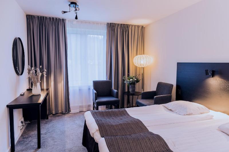Standard Single Room image 3