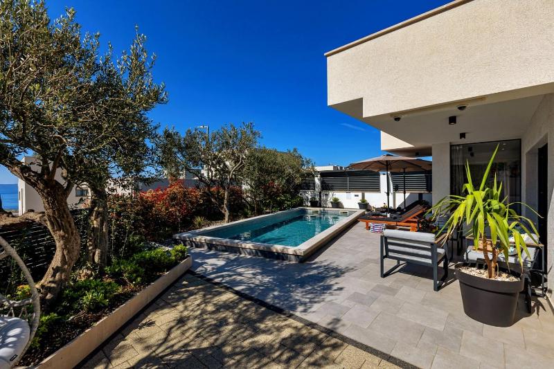 Villa Festina lente a luxury villa in Makarska heated pool - image 19