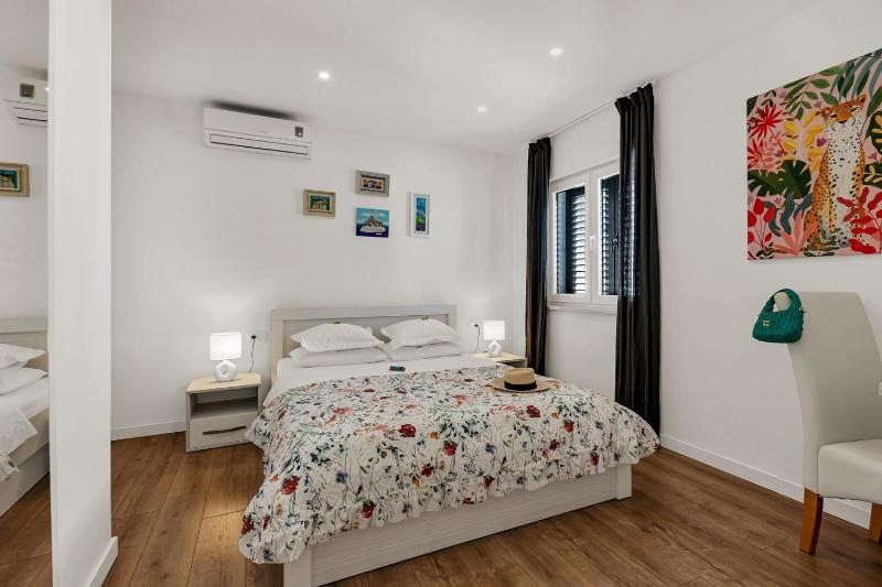 Villa Festina lente a luxury villa in Makarska heated pool - image 46