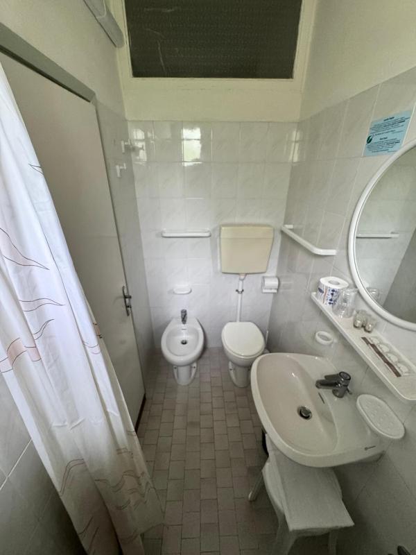 Deluxe Double or Twin Room image 1