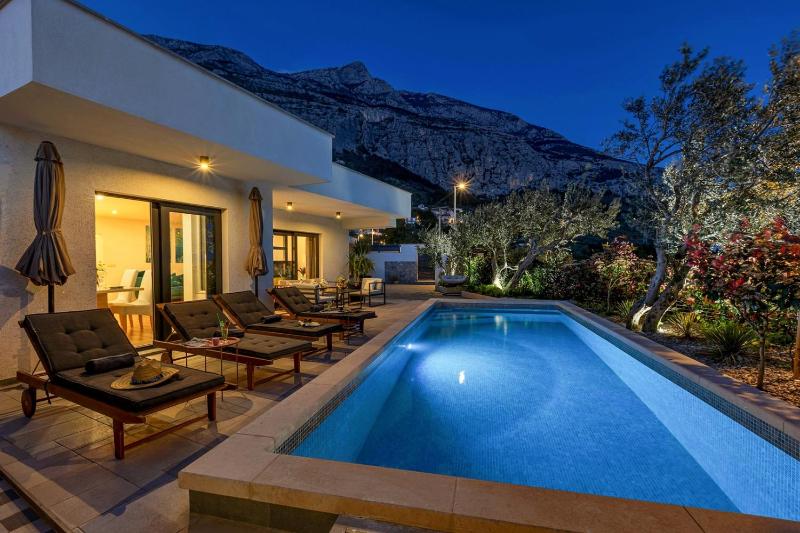 Villa Festina lente a luxury villa in Makarska heated pool - image 43