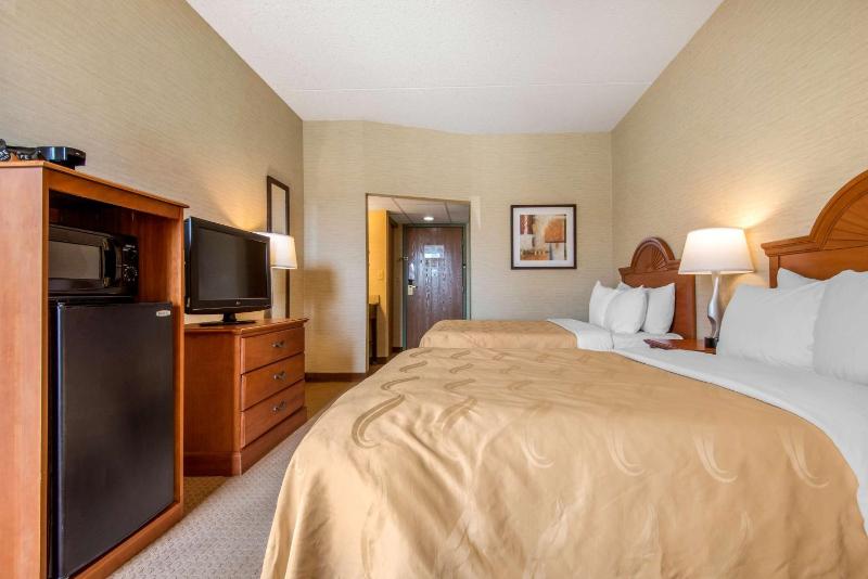 Double Room with Two Double Beds - Non-Smoking image 3