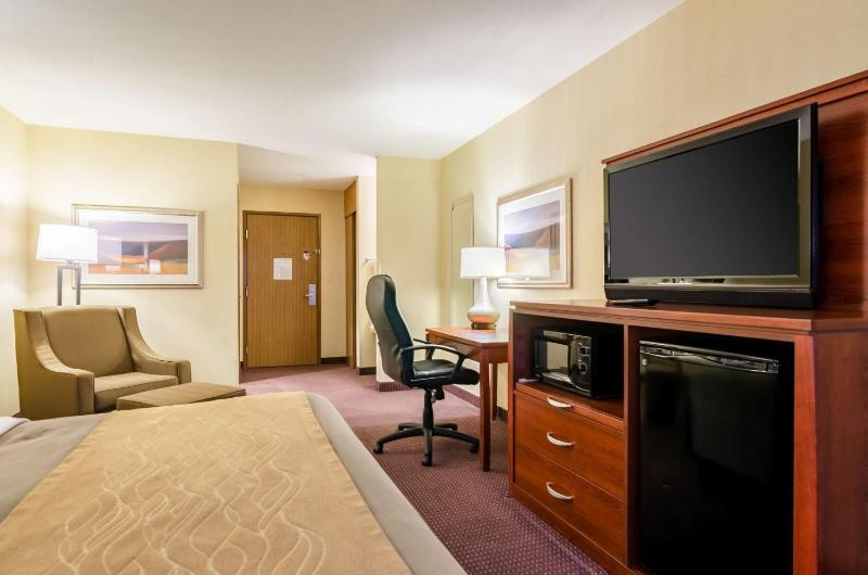 King Room - Non-Smoking image 3