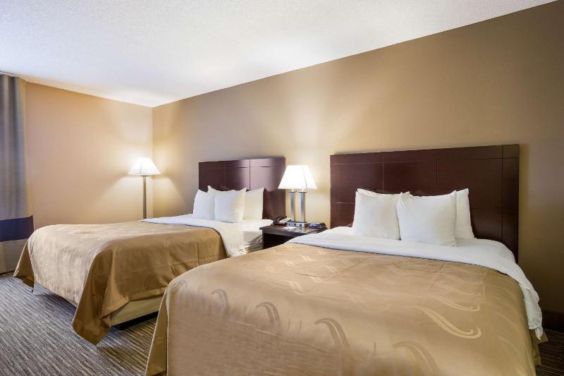 Double Queen Room image 3