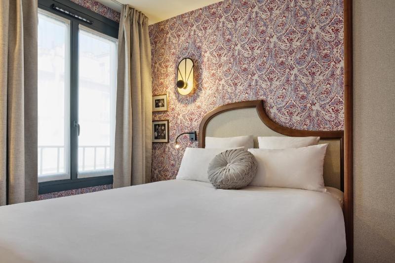 Single Room image 4
