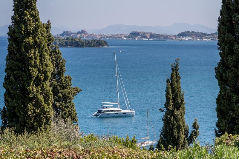 Deluxe Villa image 2