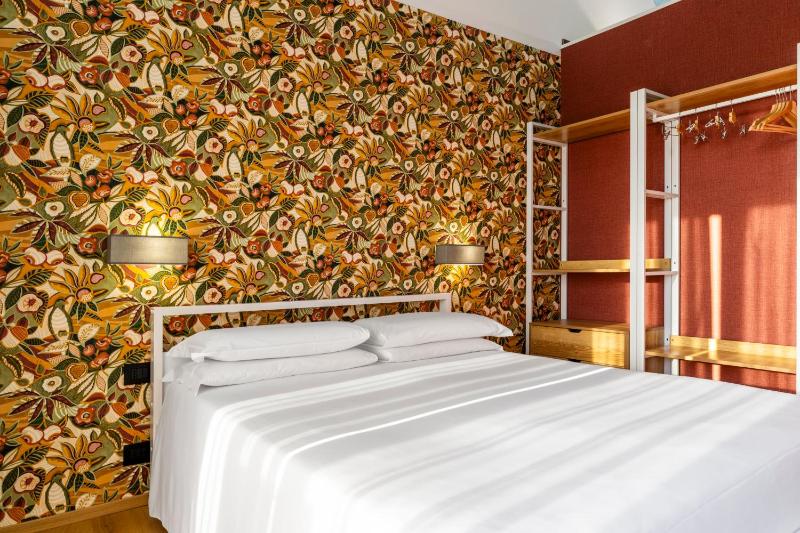 Superior Double Room with Terrace image 4