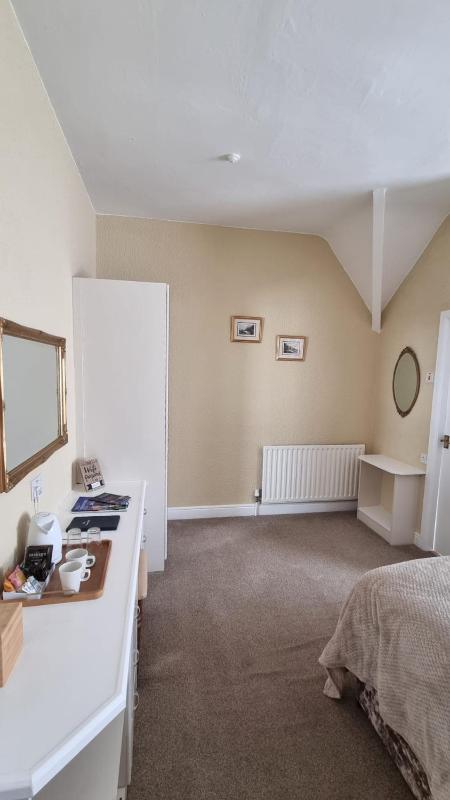 Double Room image 2