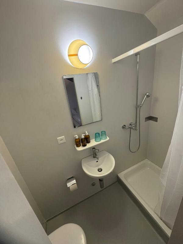 Budget Single Room image 3