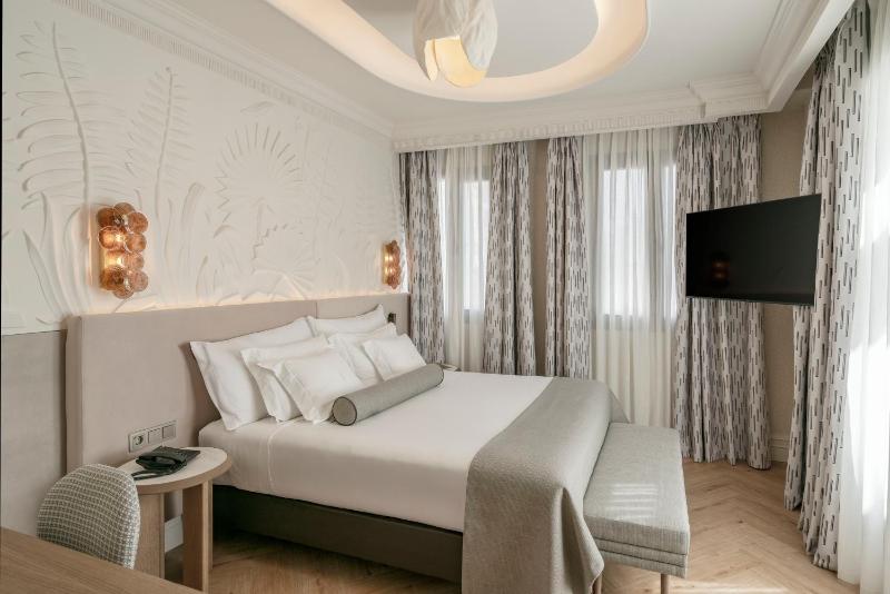 Deluxe Room with Terrace image 1