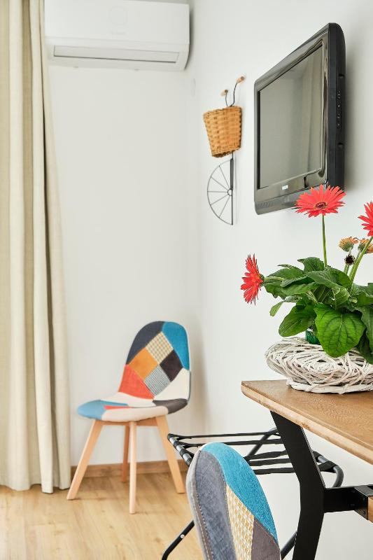 Triple Room with Terrace image 1
