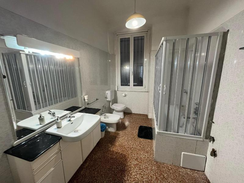 Charming Apartment in Genova - 70 m² - Parking Included - image 12