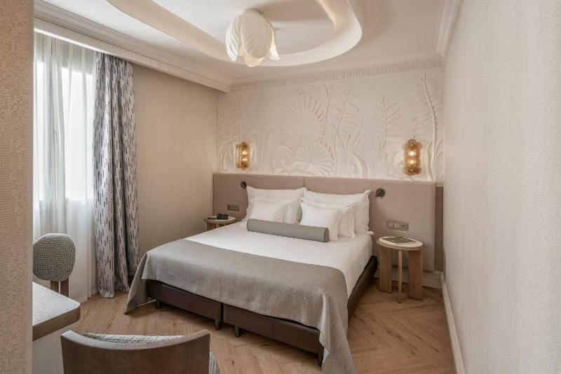 Superior  Room image 4