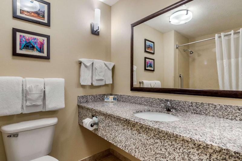Executive King Suite image 2