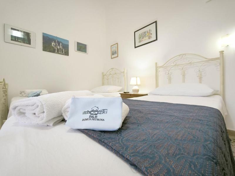 Budget Double or Twin Room image 4