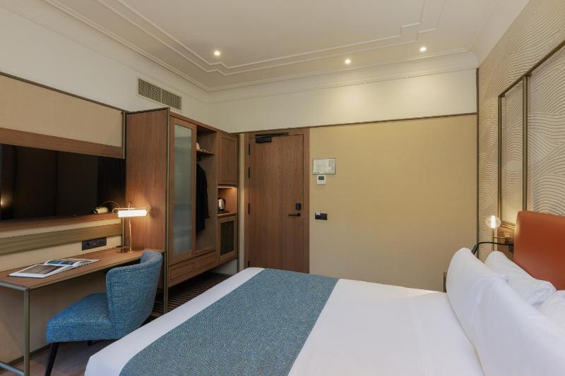 Superior Double Bed Room image 4