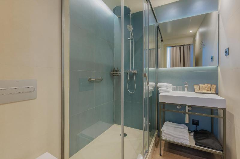 Interior Individual Room image 2