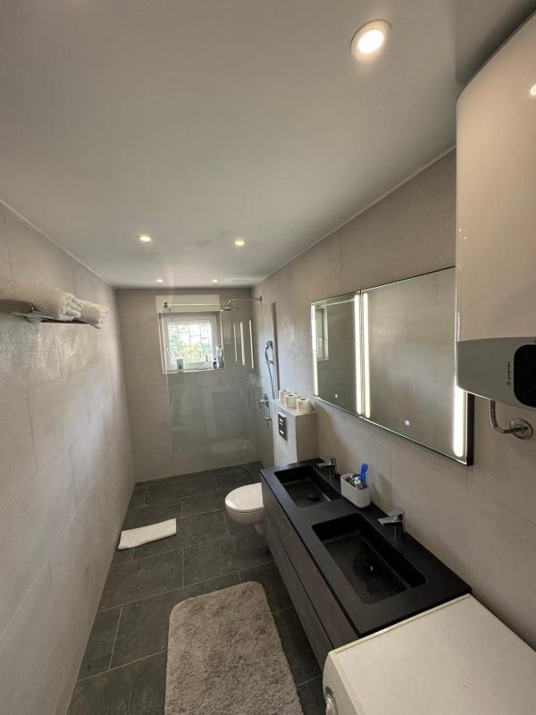 Apartment with Sea View image 2