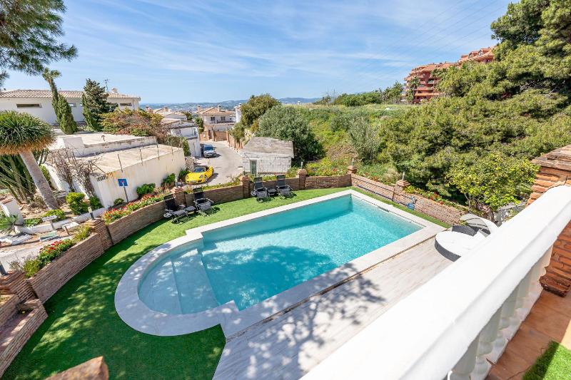 797 HOLIDAY RENTALS -Estilosa Villa en Benalmadena para 10 - image 35