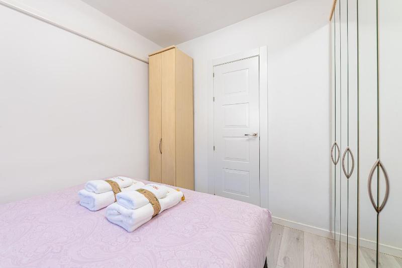 797 HOLIDAY RENTALS -Estilosa Villa en Benalmadena para 10 - image 40
