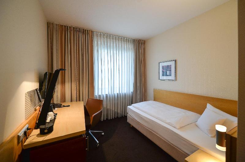 Economy Single Room image 3