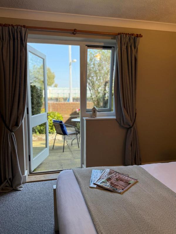 Double Room with Private Bathroom image 2