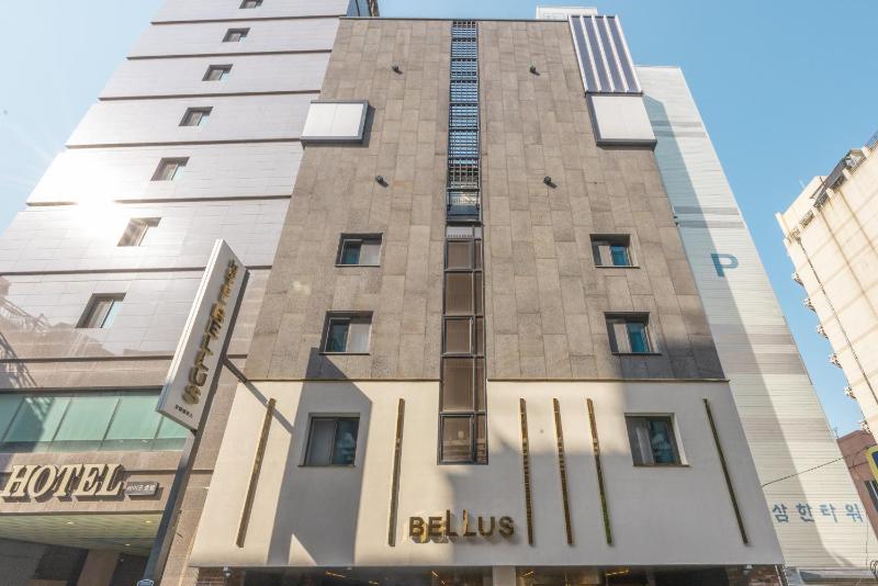 Hotel BELLUS - image 1