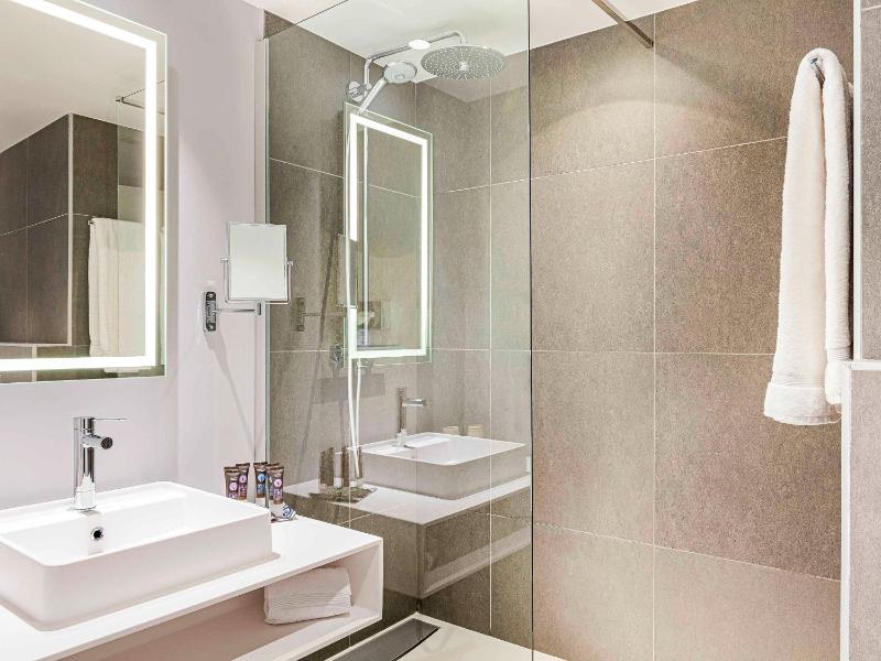 Deluxe Double Room with Terrace image 3