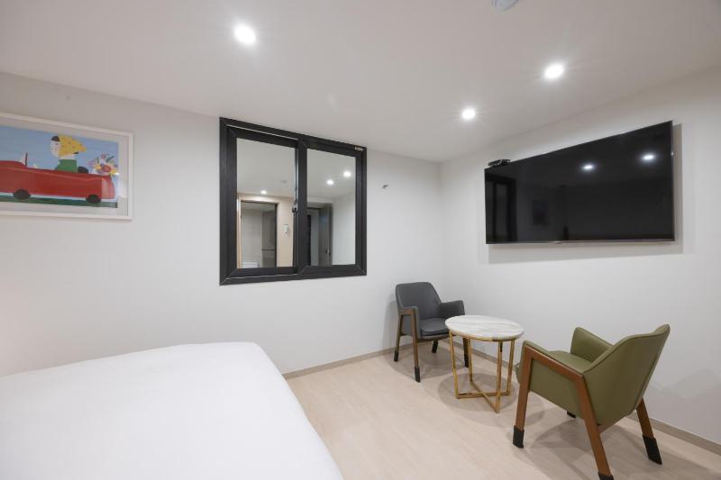Hotel BELLUS - image 12
