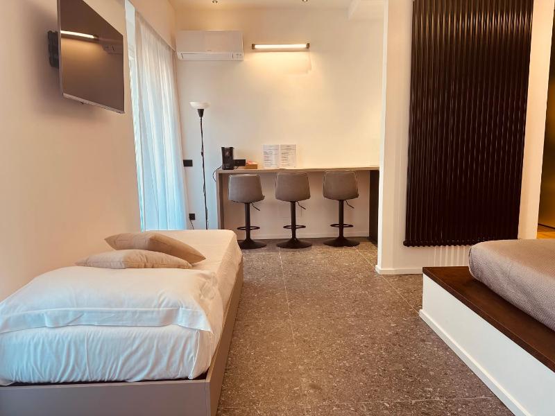Elegance Rooms Cefalù - image 24