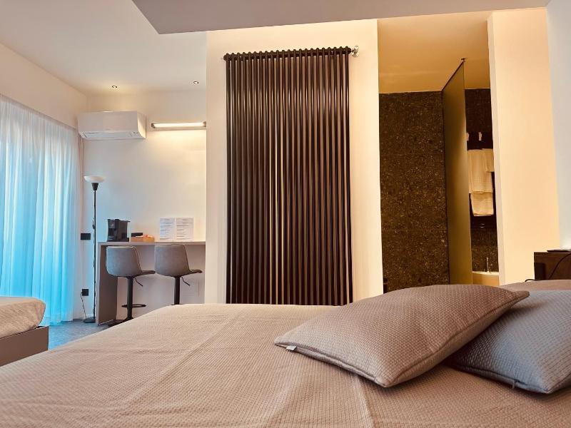 Elegance Rooms Cefalù - image 11