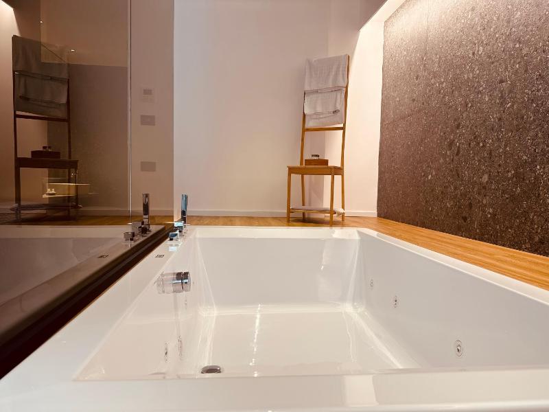 Elegance Rooms Cefalù - image 36