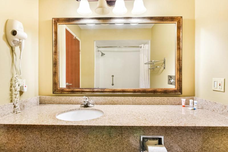 King Room - Disability Access image 4