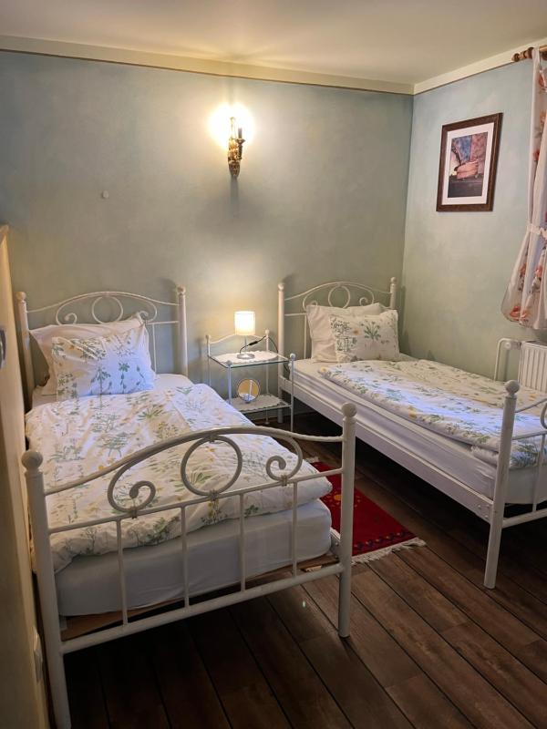 King Suite with Balcony image 2