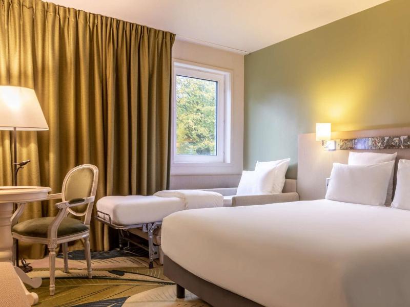 Classic Room with 1 Double Bed and 1 Sofa Bed image 3