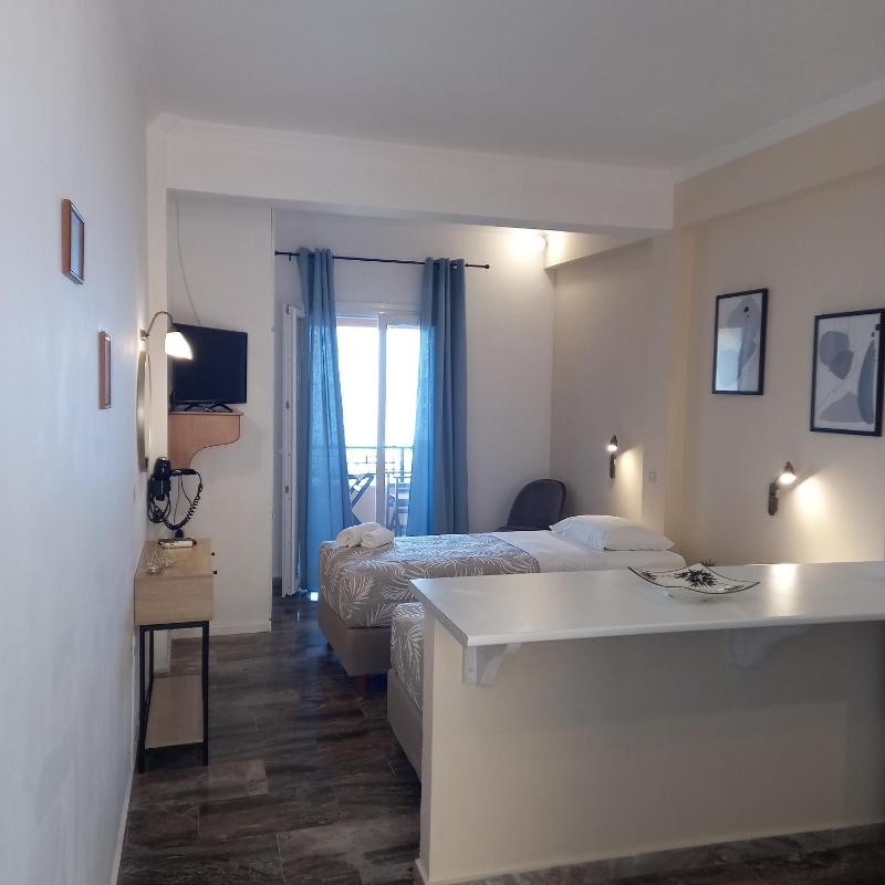 Studio with Sea View image 3