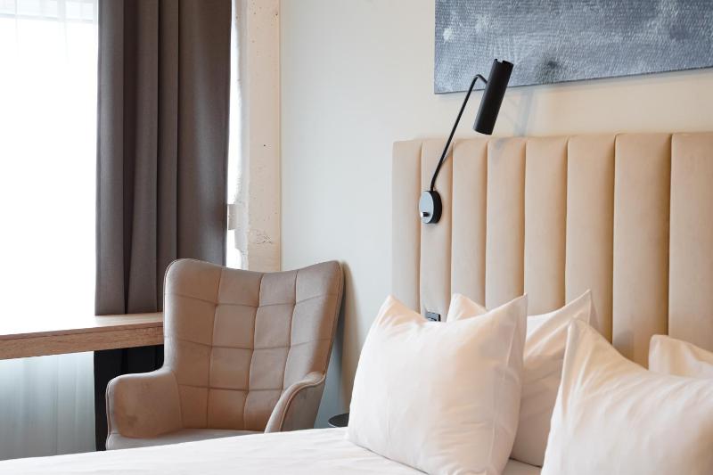 Double Room image 3