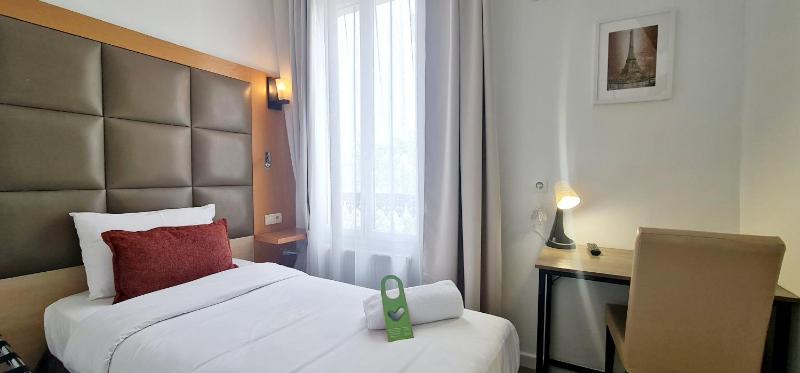  Single Room with Private Bathroom image 1