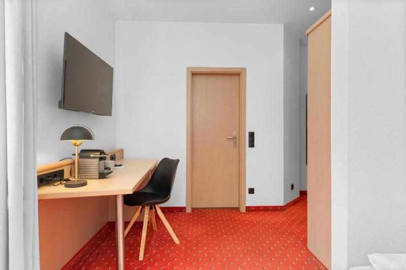 Double Room image 1