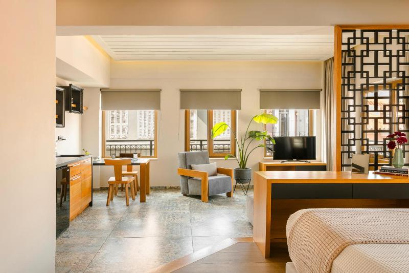 Querini Luxury Suites - image 18