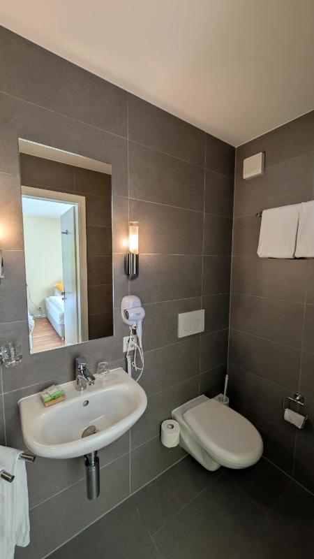 Classic Triple Room image 3