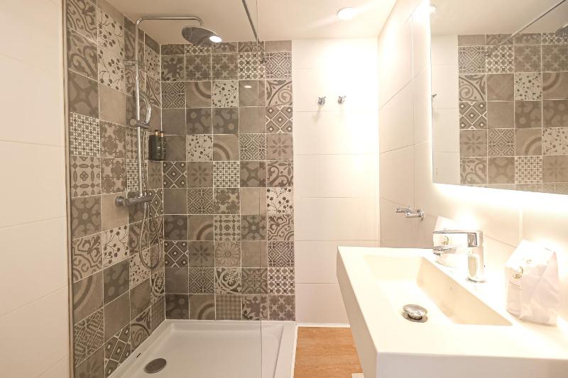 Classic Triple Room image 3