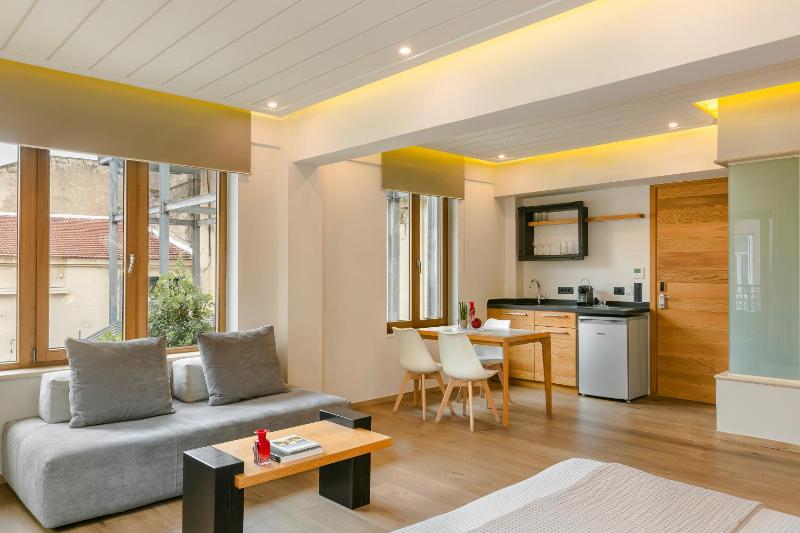 Querini Luxury Suites - image 35