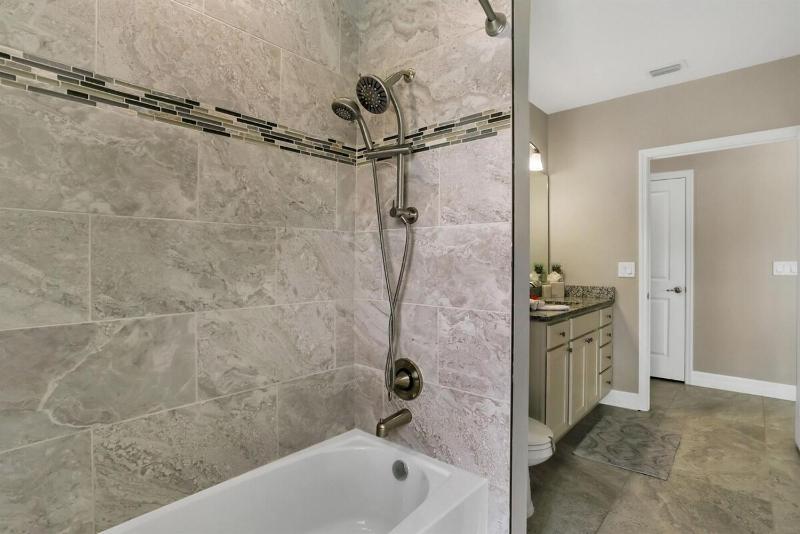 Villa Salty Fins - Beautiful Gulf Access Pool Home - image 18