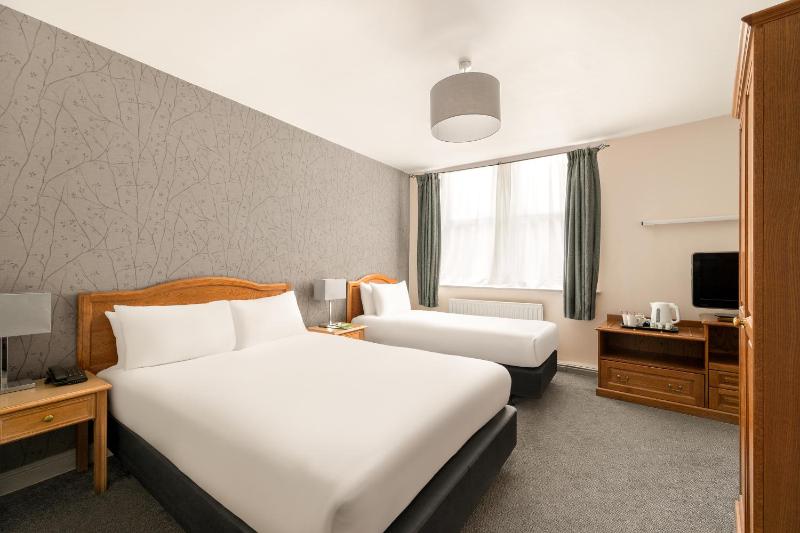 Triple Room image 1