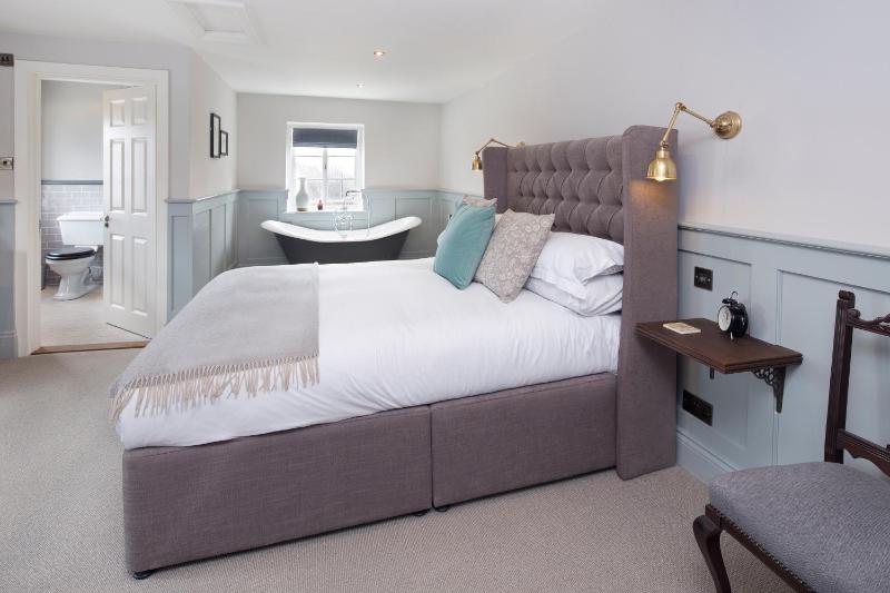 Deluxe Double Room image 4