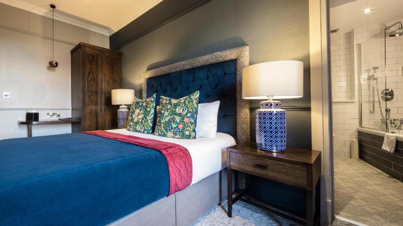 Standard Double Room image 1